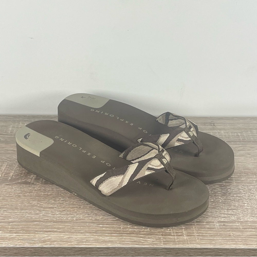 North Face Platform Flip Flops Thong Sandals - Size 11